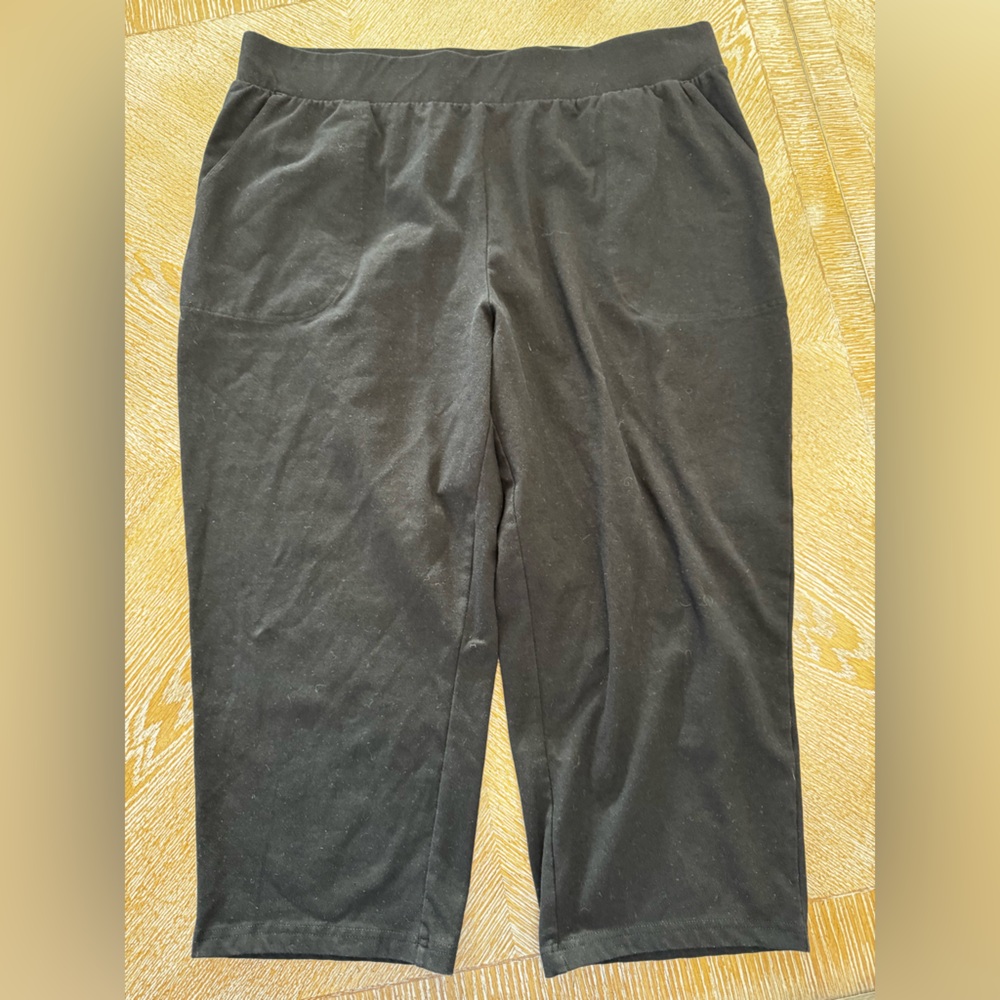 Croft & Barrow Black Cropped Pull On Pants Wide Band Waist 36” Inseam 22” XL